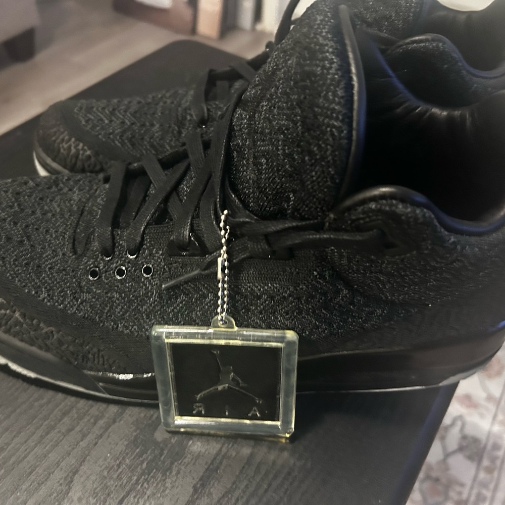 Jordan 3 Retro Flyknit - Picture 8 of 9